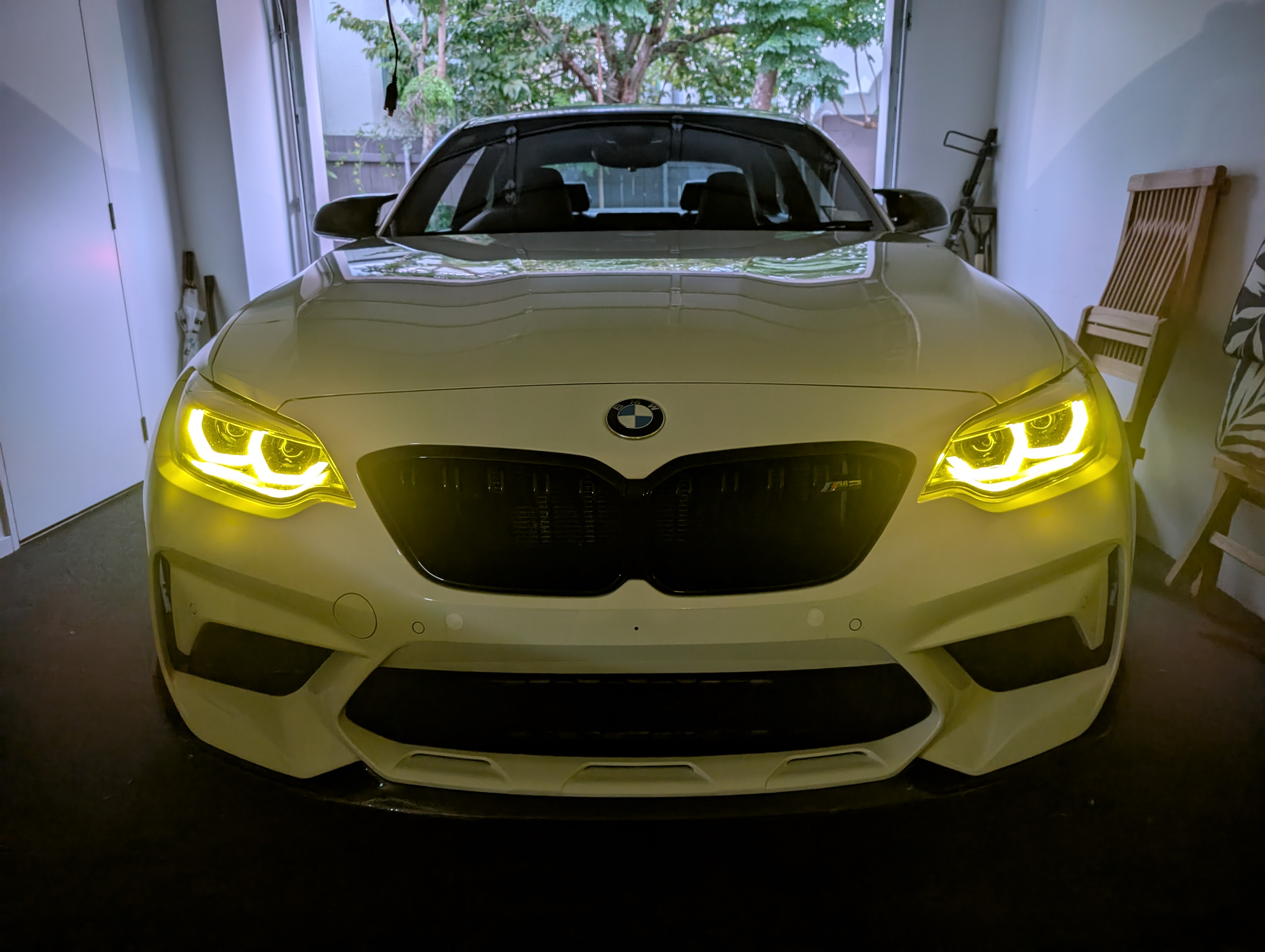 Yellow_DRL_03.jpg